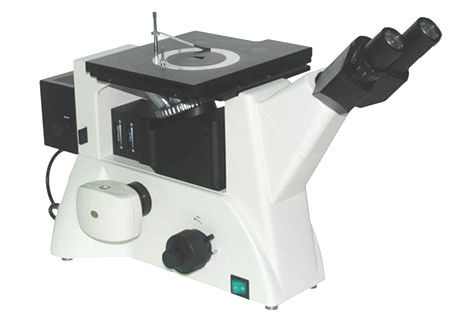 le microscope 75x40mm de laboratoire médical de 2000X 50X 100X a polarisé la microscopie optique